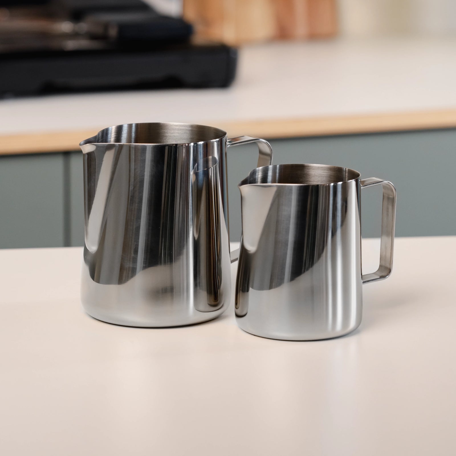 Barista melkopschuimkan, melkopschuimkan rvs, melkopschuimkannetje rvs, melkkannetje, RVS, Zilver, latte art